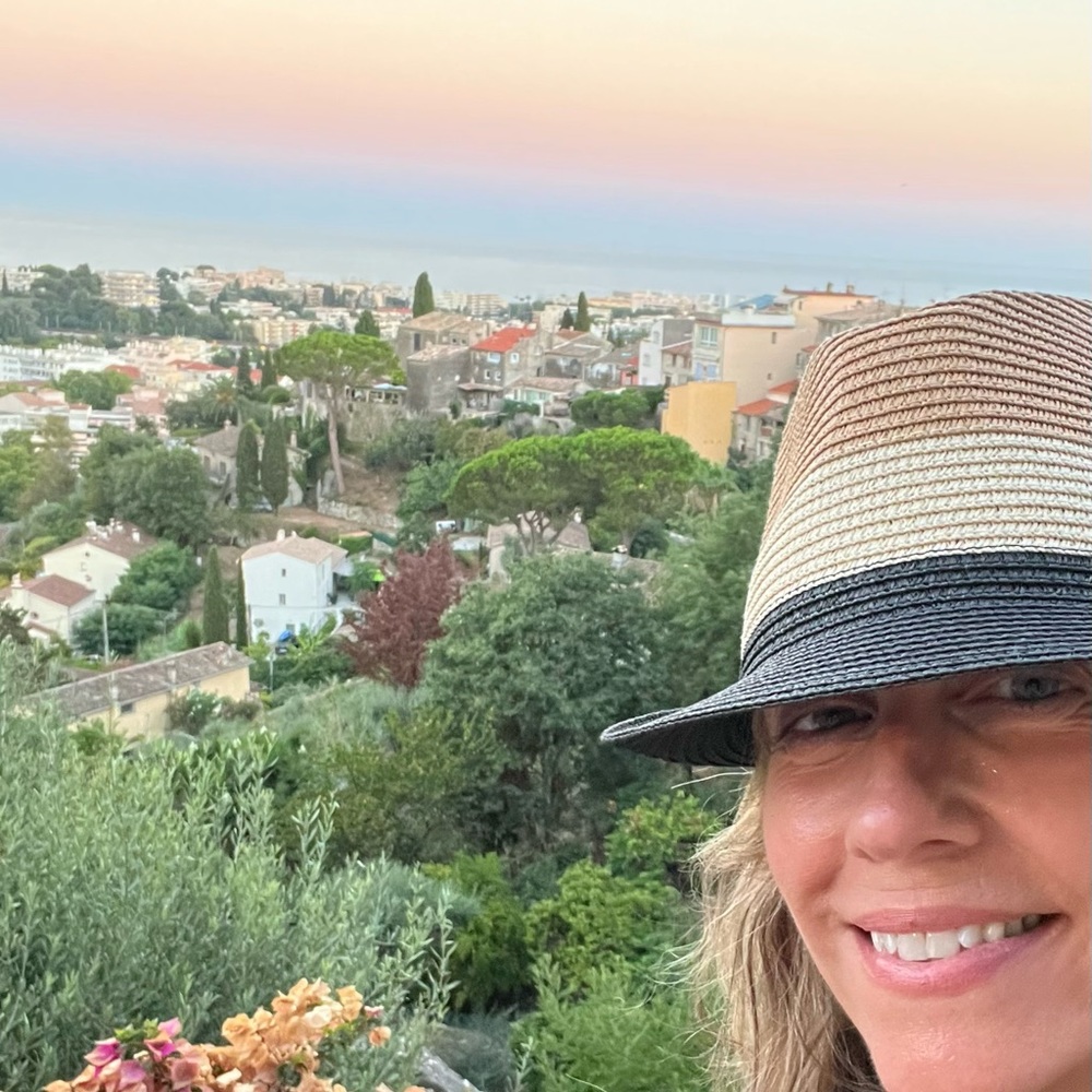 Meet your Posher, Sandy